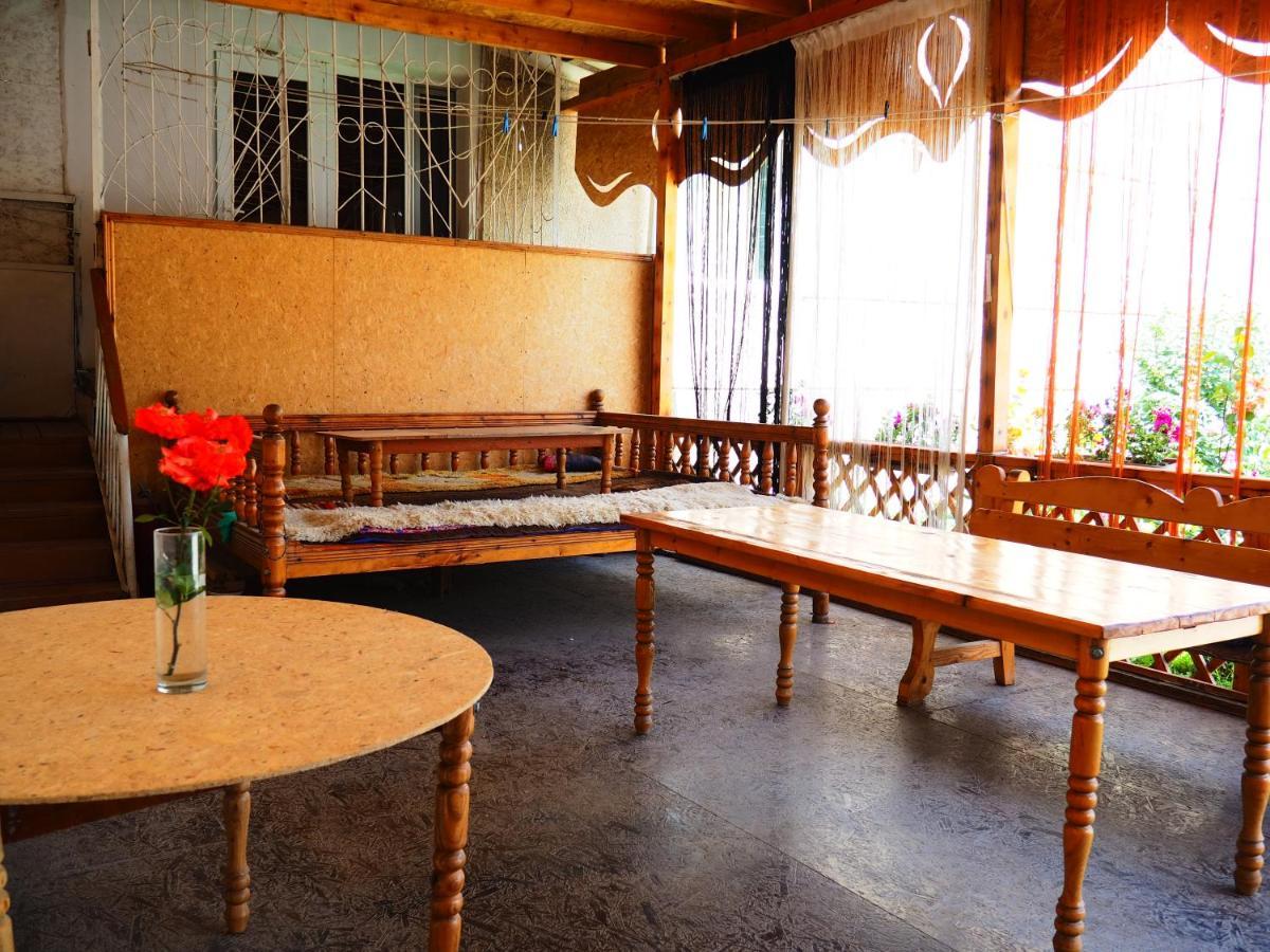 Baktygul Guesthouse Naryn Exterior foto